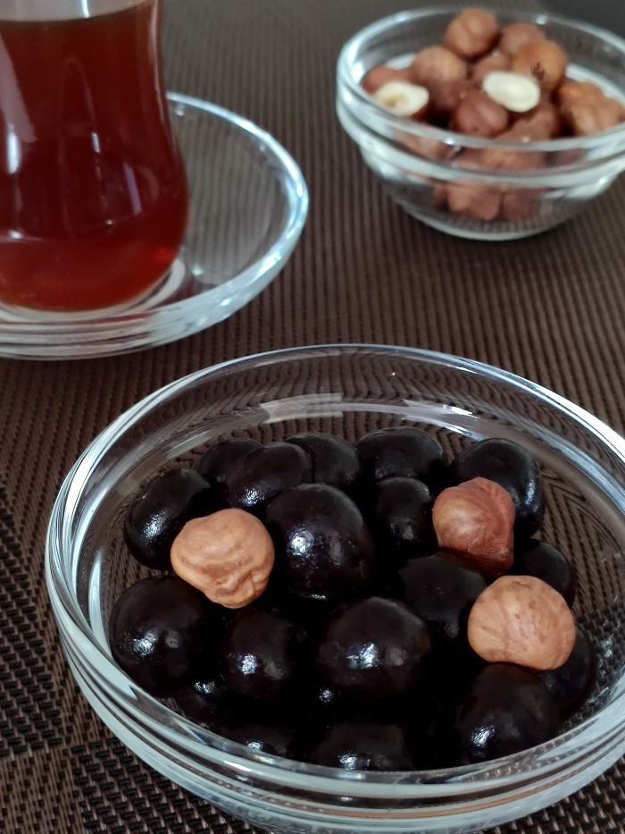 Chocolate cacao "Фундук в шоколаде на финиковом пекмезе", 60 г.